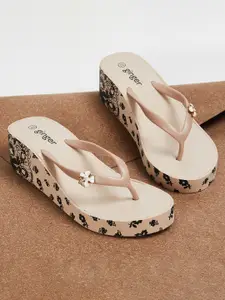 Ginger by Lifestyle Women Printed Thong Flip-Flops
