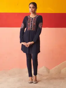 Lakshita Floral Embroidered Straight Woollen Kurta