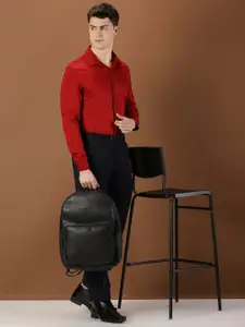 INVICTUS Original Slim Fit Spread Collar Pure Cotton Formal Shirt