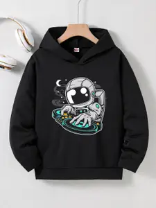 StyleCast Boys Black Graphic Printed Hooded Ribbed Pullover Sweatshirt