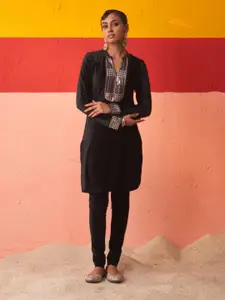 Lakshita Ethnic Motifs Embroidered Mandarin Collar Sequined Velvet Kurta