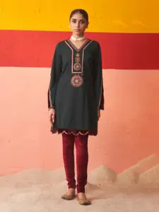 Lakshita Ethnic Motifs Embellished Bell Sleeves Sequinned Woollen Kurta
