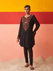 Lakshita Ethnic Motifs Yoke Design Thread Work Woollen Straight Kurta