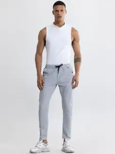 Snitch Men Grey Slim Fit Chinos Trousers