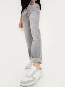 max Men Mid-Rise Light Fade Clean Look Stretchable Jeans