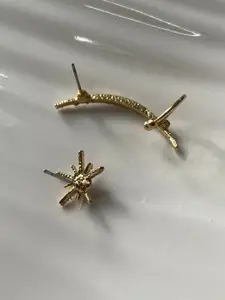 ISHKAARA Gold-Toned Ear Cuff Earrings