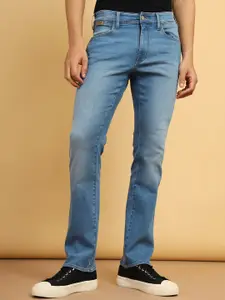 Wrangler Men Mid Rise Heavy Fade Millard Stretchable Jeans