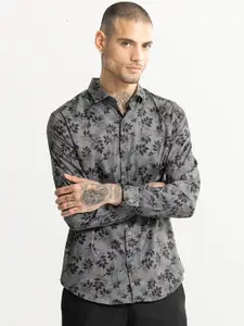 Snitch Grey Classic Slim Fit Floral Printed Cotton Casual Shirt