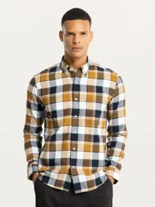 Snitch Men Mustard Classic Slim Fit Checked Casual Shirt