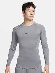 Nike Pro Dri-FIT Tight Long-Sleeves Fitness T-shirt