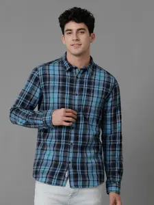 Voi Jeans Men Blue Classic Slim Fit Checked Casual Shirt