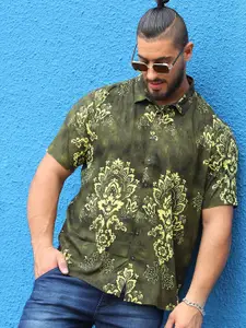Instafab Plus Classic Floral Printed Casual Shirt