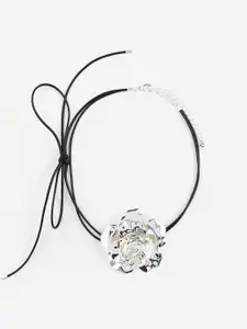 H&M Rose-Decoration Short Necklace