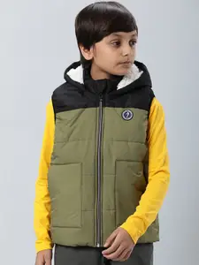 Indian Terrain Boys Colourblocked Lightweight Padded Jacket
