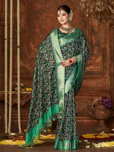 VILLAGIUS Green Zari Pure Silk Designer Block Print Saree