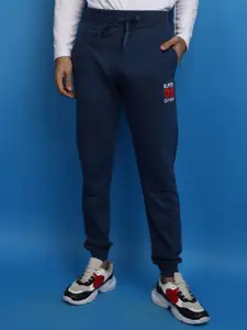V-Mart Men Typography Printed Straight Fit Mid-Rise Cotton Joggers