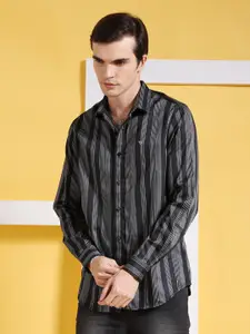 The Indian Garage Co Slim Fit Vertical Stripes Cotton Casual Shirt