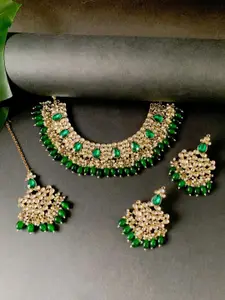 I Jewels Gold-Plated Kundan-Studded & Beaded Necklace & Earrings & Maang Tikka