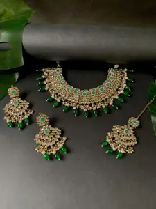 I Jewels Gold-Plated Kundan-Studded & Pearl-Beaded Necklace & Earrings & Maang Tikka