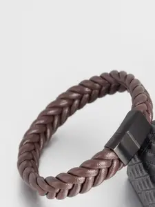 The Roadster Lifestyle Co. Men Leather Wraparound Bracelet