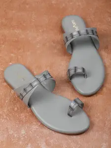 Luxyfeel Textured One Toe Flats