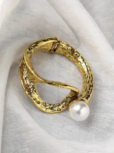 SOHI Women Gold-Toned Pearls Gold-Plated Pearls Bracelet
