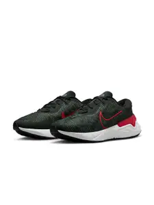 Nike Men Renew Run 4 Road Running Shoes