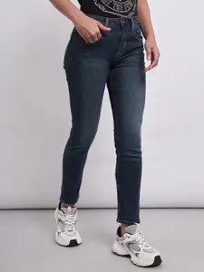 Lee Women Slim Fit High-Rise Light Fade Jeans