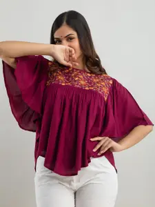 SHOOLIN Embroidered Round-Neck Top