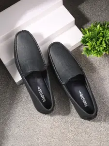 Roadster Men Textured Lightweight Driving Shoes