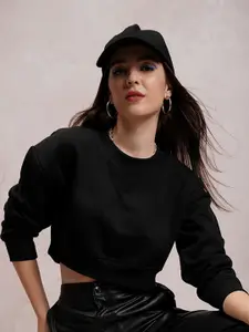 Tokyo Talkies Round Neck Cropped Pullover