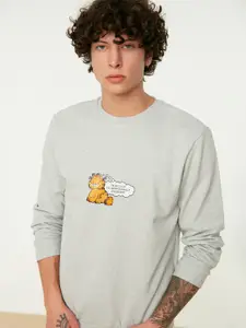 Trendyol Garfield Printed Sweatshirt