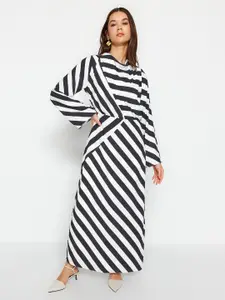 Trendyol Striped Flared Sleeves Maxi Dress