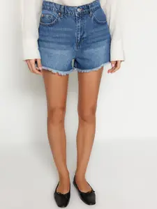Trendyol Women Washed Pure Cotton Denim Shorts With Frayed Hem