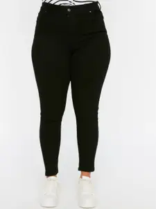Trendyol Women Plus Size Mid-Rise Clean Look Stretchable Jeans