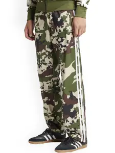 ADIDAS Originals Men Camouflage Printed Mid-Rise Track Pants