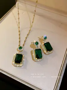 DressBerry Gold-Plated Emerald Studded Rectangle Shaped Pendant Jewellery Set