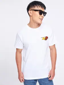 Bewakoof White Chibi Flash Printed Cotton T-shirt