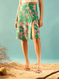 Berrylush Floral Printed Side Slit Pencil Skirt
