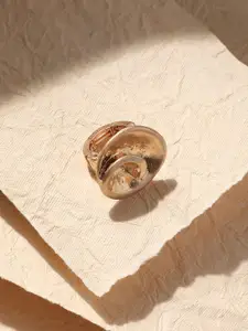 SOHI Gold-Plated Rose Swirl Cocktail Finger Ring
