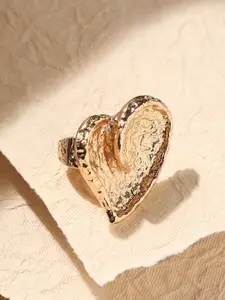 SOHI Gold-Plated Dented Heart Cocktail Ring