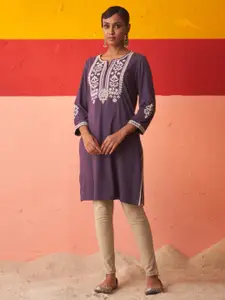 Lakshita Floral Yoke Design Thread Work Woollen Kurta