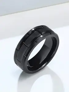 OOMPH Men Brick Pattern Stainless Steel Band Finger Ring