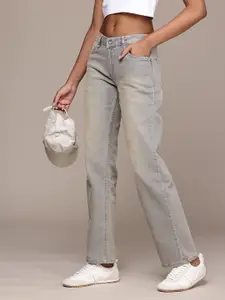 The Roadster Life Co. Women Straight Fit Heavy Fade Stretchable Jeans