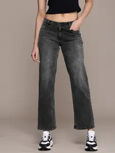 The Roadster Life Co. Women Straight Fit Heavy Fade Stretchable Jeans