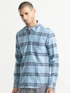 Snitch Men Blue Classic Slim Fit Checked Casual Shirt