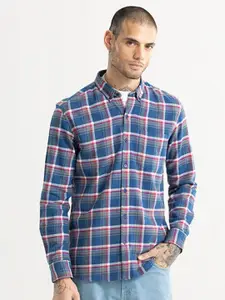 Snitch Men Blue Classic Slim Fit Checked Casual Shirt