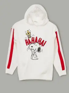 Fame Forever by Lifestyle Girls Snoopy Printed Hooded Pullover