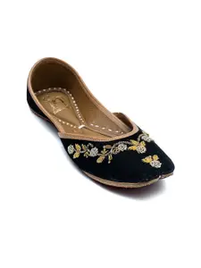 Dapper Feet-Fancy Nancy Ethnic Embroidered Punjabi Embellished Square Toe Mojaris