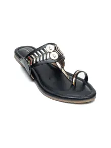 Dapper Feet-Fancy Nancy Women Black Textured Fashion Flats